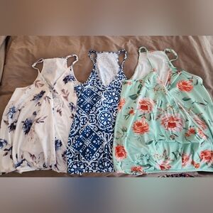 Lot of three foux-wrap summer sleeveless tops - size small